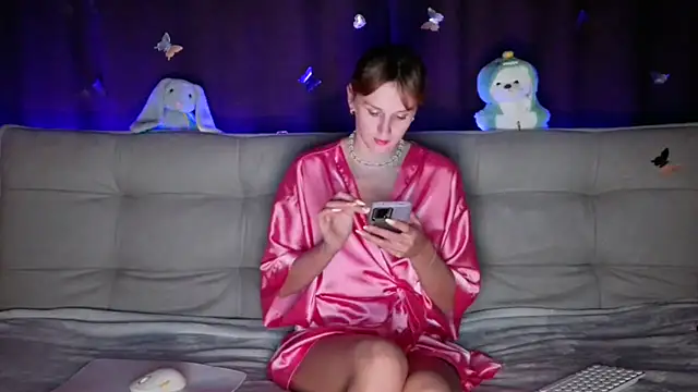 intolerable girl online show from November 2025 08:41:02 PM