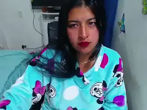 Snapshot of Yunhot_ chatting on February 2025 12:00:02 PM Yunhot  online show from February 2025 12:00:02 PM