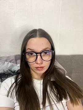 Tender-Mia online show from March 2026 04:46:01 PM