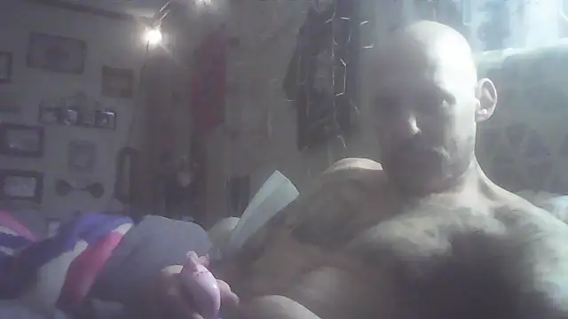 ClydeCan409 online show from March 2026 03:15:01 PM