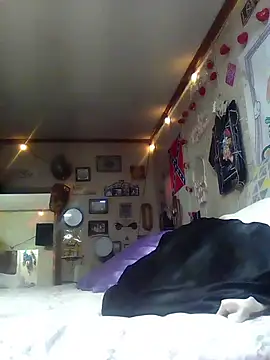 ClydeCan409 online show from April 2026 08:39:02 PM