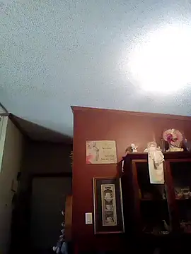 ClydeCan409 online show from April 2026 07:18:02 PM