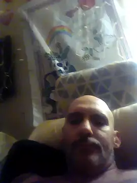 ClydeCan409 online show from April 2026 11:40:01 PM