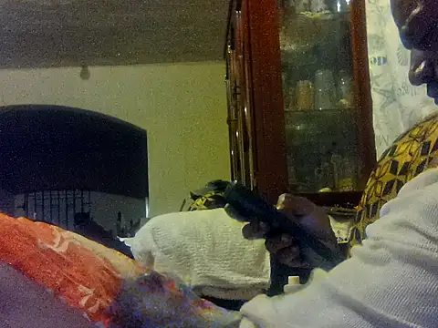 Snapshot of LookingLover34 chatting on November 2025 06:34:01 AM LookingLover34 online show from November 2025 06:34:01 AM