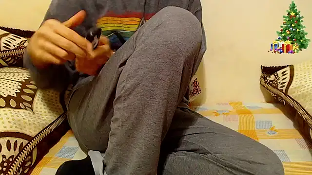 Alexdelarge323 online show from December 2025 12:00:02 PM