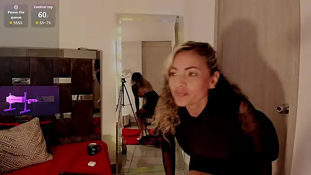 Snapshot of daiila_jonnes chatting on November 2025 08:43:01 PM daiila jonnes online show from November 2025 08:43:01 PM