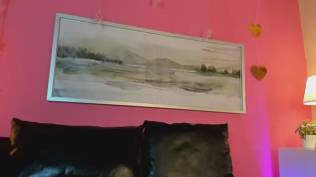 Tiffanysurez  online show from September 2025 09:15:01 PM