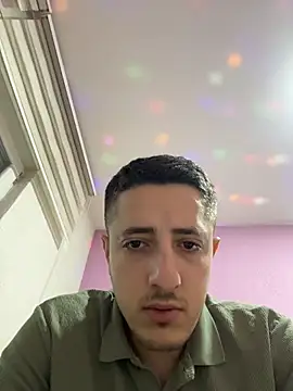 WhiteeMen online show from December 2025 10:04:02 PM