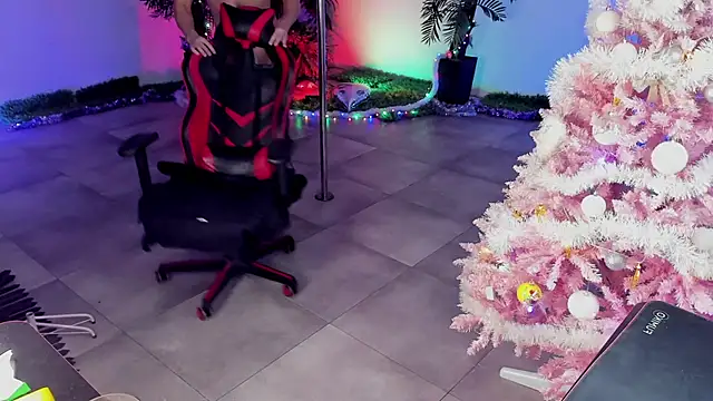 dirty-boss online show from December 2024 07:31:02 PM