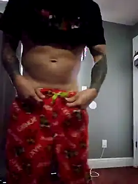 Snapshot of MrBiggBallz chatting on December 2024 04:04:01 PM MrBiggBallz online show from December 2024 04:04:01 PM