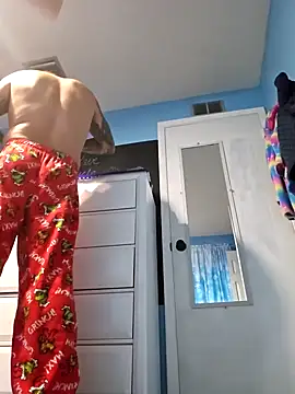 Snapshot of MrBiggBallz chatting on December 2024 01:28:02 PM MrBiggBallz online show from December 2024 01:28:02 PM