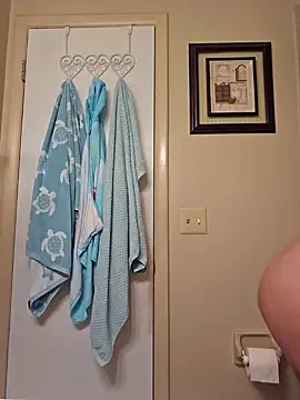 Snapshot of MrBiggBallz chatting on January 2025 09:05:01 PM MrBiggBallz online show from January 2025 09:05:01 PM