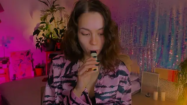 poli   online show from January 2025 09:14:02 PM