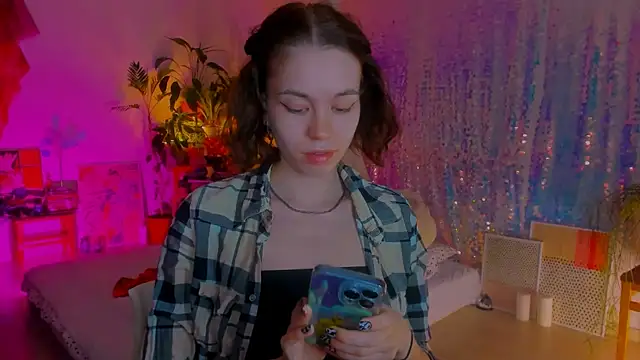 poli   online show from March 2025 08:05:01 PM