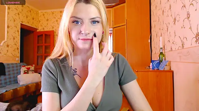 MarySweetness online show from March 2025 11:01:02 AM