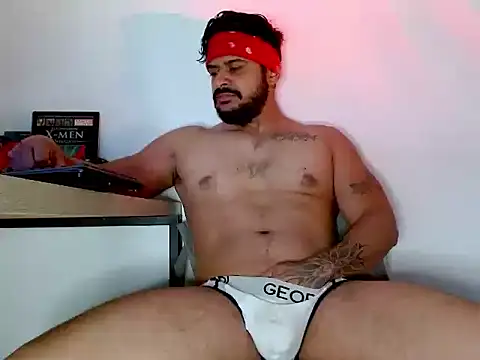 marcusphoenix666 online show from April 2026 01:44:01 PM