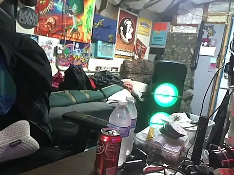 Snapshot of CloudDadddyyy420 chatting on December 2024 06:38:02 PM CloudDadddyyy420 online show from December 2024 06:38:02 PM