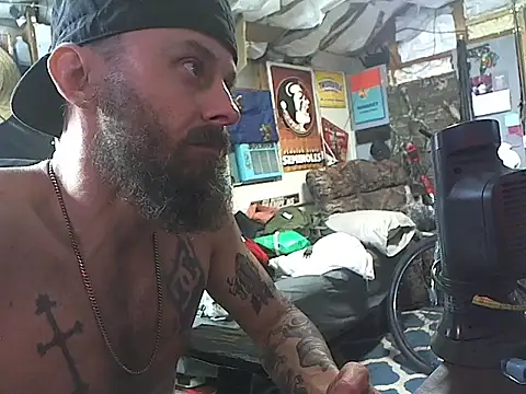 Snapshot of CloudDadddyyy420 chatting on December 2024 02:42:01 AM CloudDadddyyy420 online show from December 2024 02:42:01 AM