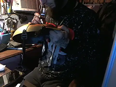 Snapshot of CloudDadddyyy420 chatting on January 2025 12:36:01 PM CloudDadddyyy420 online show from January 2025 12:36:01 PM