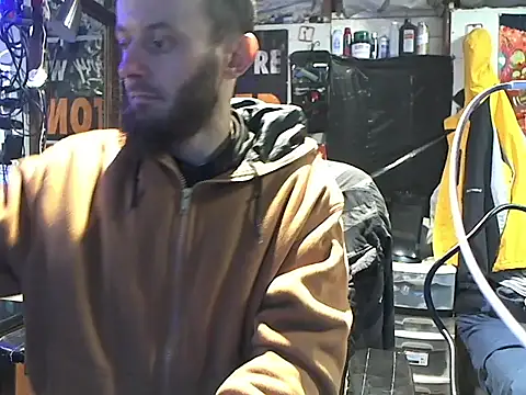 Snapshot of CloudDadddyyy420 chatting on January 2025 07:07:01 AM CloudDadddyyy420 online show from January 2025 07:07:01 AM