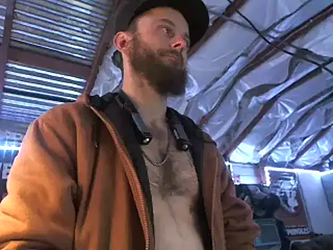 Snapshot of CloudDadddyyy420 chatting on February 2025 09:43:01 AM CloudDadddyyy420 online show from February 2025 09:43:01 AM