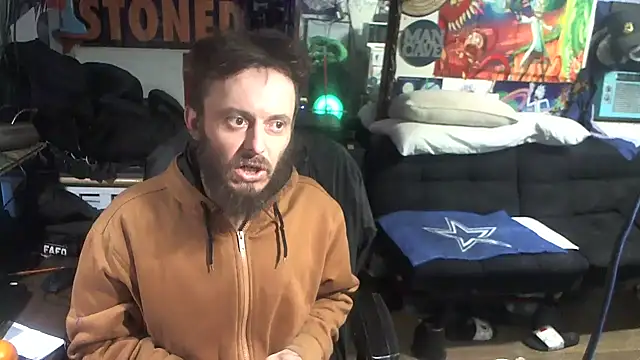 Snapshot of CloudDadddyyy420 chatting on February 2025 12:14:02 PM CloudDadddyyy420 online show from February 2025 12:14:02 PM