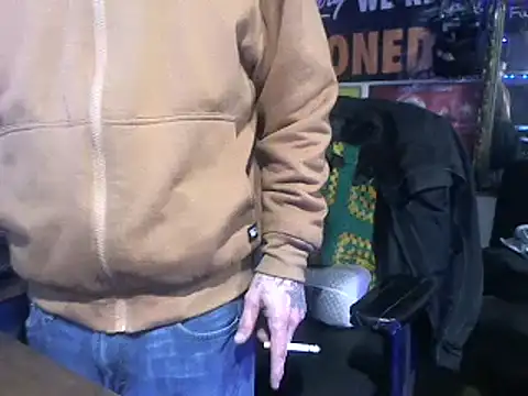 Snapshot of CloudDadddyyy420 chatting on February 2025 10:54:01 AM CloudDadddyyy420 online show from February 2025 10:54:01 AM