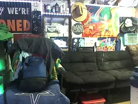 Snapshot of CloudDadddyyy420 chatting on March 2025 09:42:02 PM CloudDadddyyy420 online show from March 2025 09:42:02 PM