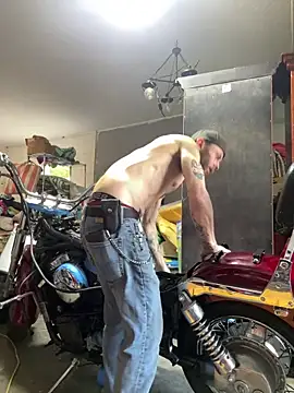 Snapshot of CloudDadddyyy420 chatting on March 2025 10:38:01 PM CloudDadddyyy420 online show from March 2025 10:38:01 PM