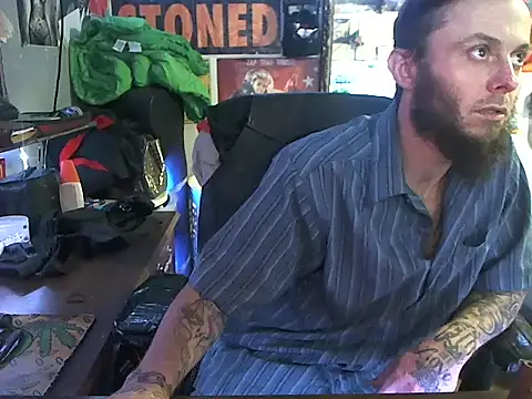 Snapshot of CloudDadddyyy420 chatting on March 2025 07:26:02 PM CloudDadddyyy420 online show from March 2025 07:26:02 PM