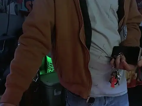 Snapshot of CloudDadddyyy420 chatting on March 2025 04:25:01 AM CloudDadddyyy420 online show from March 2025 04:25:01 AM