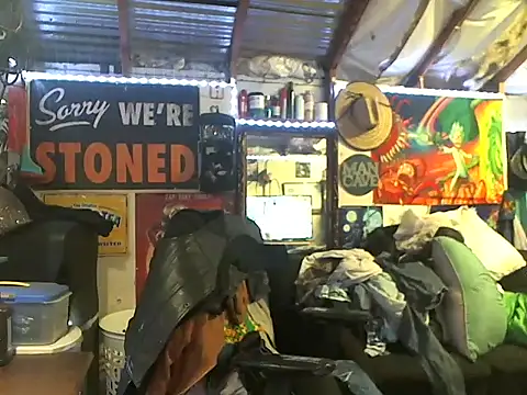 Snapshot of CloudDadddyyy420 chatting on March 2025 10:51:01 PM CloudDadddyyy420 online show from March 2025 10:51:01 PM