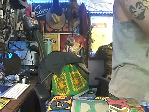 Snapshot of CloudDadddyyy420 chatting on September 2025 03:12:01 PM CloudDadddyyy420 online show from September 2025 03:12:01 PM