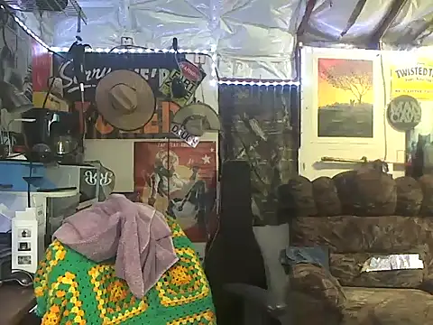 Snapshot of CloudDadddyyy420 chatting on September 2025 01:48:02 PM CloudDadddyyy420 online show from September 2025 01:48:02 PM