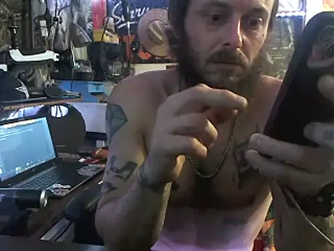 Snapshot of CloudDadddyyy420 chatting on October 2025 10:29:02 PM CloudDadddyyy420 online show from October 2025 10:29:02 PM