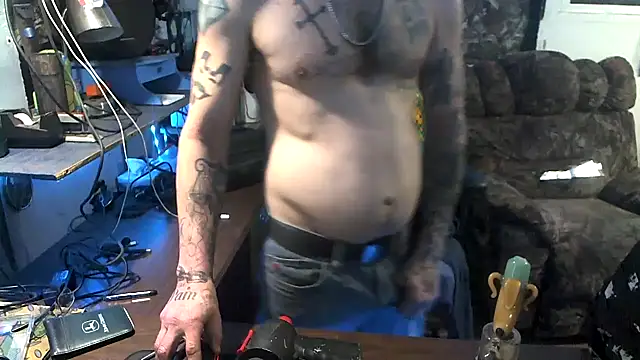 Snapshot of CloudDadddyyy420 chatting on December 2025 01:20:01 PM CloudDadddyyy420 online show from December 2025 01:20:01 PM