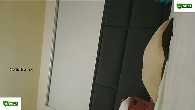 Snapshot of ximtia_xs chatting on October 2025 02:37:02 AM ximtia xs online show from October 2025 02:37:02 AM