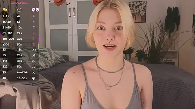 Snapshot of _Rude_Girl_ chatting on October 2025 03:46:01 PM Rude Girl online show from October 2025 03:46:01 PM