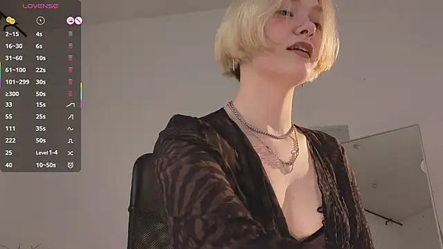 Snapshot of _Rude_Girl_ chatting on November 2025 03:36:02 PM Rude Girl online show from November 2025 03:36:02 PM