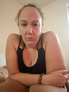 Wisie Cutie online show from December 2025 01:18:02 PM