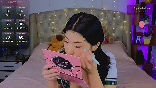 Snapshot of Wendy__Hills chatting on December 2024 06:35:01 AM Wendy Hills online show from December 2024 06:35:01 AM