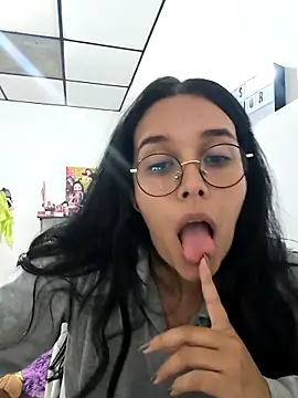 Annya-sweet online show from October 2025 02:33:01 AM