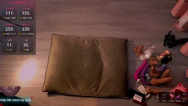 Snapshot of Redhead_Shark_new chatting on February 2025 03:19:02 PM Redhead Shark new online show from February 2025 03:19:02 PM