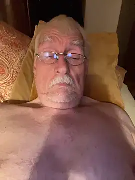 Snapshot of Steffibi1954 chatting on October 2025 04:15:02 AM Steffibi1954 online show from October 2025 04:15:02 AM