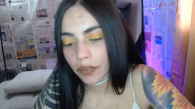 Snapshot of i_am_nina_ chatting on November 2025 08:09:01 PM i am nina online show from November 2025 08:09:01 PM