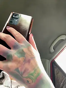 Snapshot of i_am_nina_ chatting on November 2025 09:06:01 PM i am nina online show from November 2025 09:06:01 PM