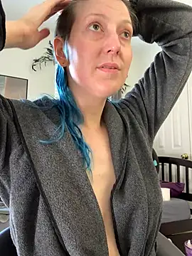 Snapshot of MissCumberdale chatting on January 2025 08:21:02 PM MissCumberdale online show from January 2025 08:21:02 PM