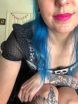 Snapshot of MissCumberdale chatting on February 2025 07:28:02 PM MissCumberdale online show from February 2025 07:28:02 PM