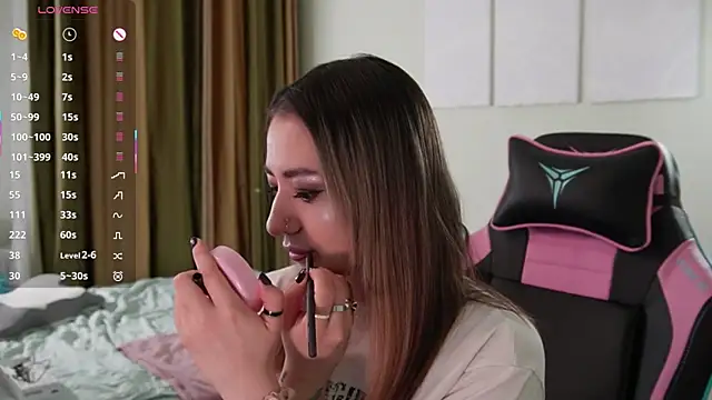 Fiona-Love online show from November 2025 03:23:01 PM