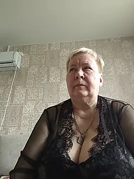 Snapshot of EffectFiona chatting on May 2026 11:48:02 AM EffectFiona online show from May 2026 11:48:02 AM